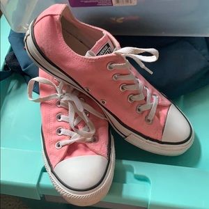Pink low top CONVERSE